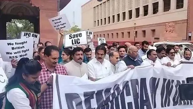 ମାନହାନି ମାମଲାରେ ବିରୋଧୀ ଏକଜୁଟ