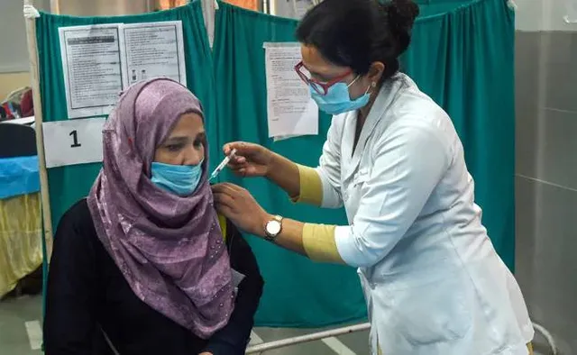 ଆଜି ଦେଶରେ ଦୈନିକ କୋଭିଡ୍‌-୧୯ ସଂକ୍ରମଣ ସଂଖ୍ୟା ୪୪୪; ସକ୍ରିୟ ଆକ୍ରାନ୍ତଙ୍କ ସଂଖ୍ୟା ୩,୮୦୯