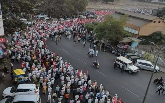 ପ୍ରତିଶ୍ରୁତି ପରେ ଆନ୍ଦୋଳନ ବନ୍ଦ କଲେ ମହାରାଷ୍ଟ୍ର ଚାଷୀ