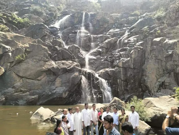 ‘ଭଏଁରାଘୁମର ଜଳପ୍ରପାତ’ର ବିକାଶ ଲାଗି ଉଦ୍ୟମ ଆରମ୍ଭ କଲା ନବରଂଗପୁର ଜିଲ୍ଲା ପ୍ରଶାସନ