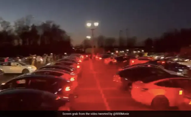 ‘ନାଟୁନାଟୁ...’ ଗୀତର ତାଳେତାଳେ ଝୁମିଲା ୧୦୦ରୁ ଅଧିକ ଟେସଲା କାର ! ଦର୍ଶକଙ୍କ ମନମୋହିଲା