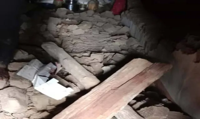 ଭୁଶୁଡ଼ିଲା ମାଟି କାନ୍ଥ, ଶିଶୁକନ୍ୟା ମୃତ; ବାପା ଓ ମା’ ଗୁରୁତର