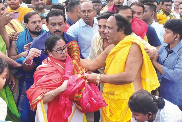 ମହାପ୍ରଭୁଙ୍କ ଦର୍ଶନକଲେ ମମତା, ଆଜି ନବୀନଙ୍କୁ ଭେଟିବେ