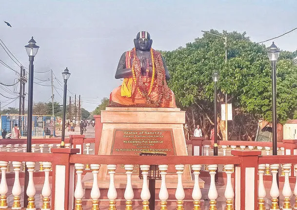 ଶ୍ରୀରାମାନୁଜାଚାର୍ଯ୍ୟଙ୍କ ପ୍ରତିମୂର୍ତ୍ତି ଦଣ୍ଡ ଗାଏବ