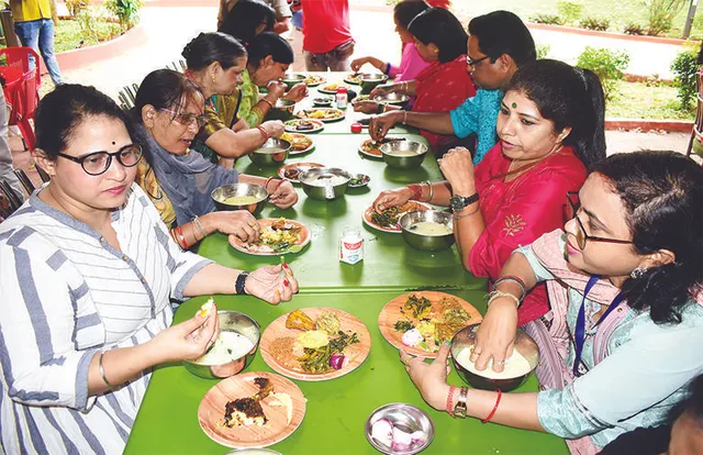 ଆଜି ‘ବିଶ୍ବ ପଖାଳ ଦିବସ’: ସୁଦର୍ଶନଙ୍କ ସଂଗ୍ରହାଳୟରେ ଭଳିକି ଭଳି ପଖାଳ କଂସା