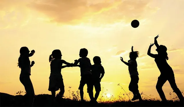 ଭାରତରେ ବୟସ୍କଙ୍କ ତୁଳନାରେ ପିଲାମାନେ କମ୍‌ ଖେଳୁଛନ୍ତି: ସର୍ଭେ