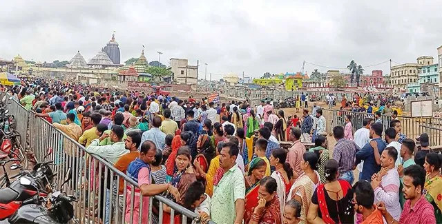 ଶ୍ରୀରାମ ନବମୀରେ ମହାପ୍ରଭୁଙ୍କ ଦର୍ଶନ: ମରିଚିକୋଟ ଛକ ଯାଏଁ ଲମ୍ବିଲା ଧାଡ଼ି