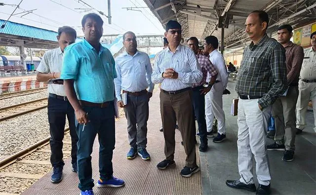 ଡିଆର୍‌ଏମ୍‌ଙ୍କ ବରଗଡ଼ ରୋଡ଼ ଷ୍ଟେସନ୍‌ ପରିଦର୍ଶନ