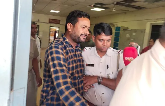 ମିଛ ଖବର ପ୍ରସାରଣ ଓ ଅଶାଳୀନ ବ୍ୟବହାର ମହଙ୍ଗା ପଡ଼ିଲା: ପୁଣି ଜେଲ୍‌ଗଲେ ସୁଧାଂଶୁ