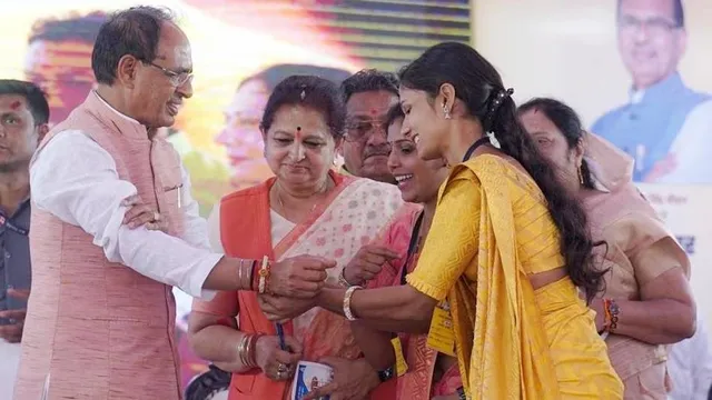 କନ୍ୟା ବିବାହ ଯୋଜନାରେ ଦିଆଯିବ ୫୬ହଜାର ଟଙ୍କାର ଚେକ୍: ଶିବରାଜ ସିଂହ ଚୌହାନ