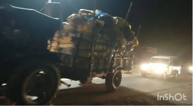 ଶତାଧିକ ଗଞ୍ଜେଇ ବସ୍ତା ଜବତ; ଟ୍ରାକ୍ଟରରେ ଥାନାକୁ ବୋହି ଆଣିଲା ପୁଲିସ