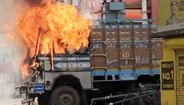 ସିମେଣ୍ଟ ବୋଝେଇ ଟ୍ରକ ଜଳିଗଲା