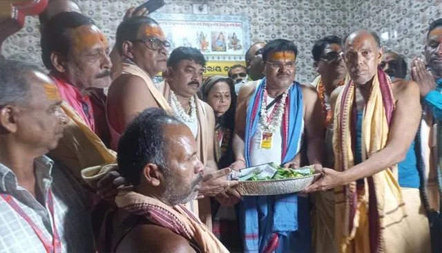 ବରପାଲି ଶୀତଳଷଷ୍ଠୀ ଯାତ୍ରା ପାଇଁ ଥାଳଉଠା କାର୍ଯ୍ୟ ସମ୍ପନ୍ନ