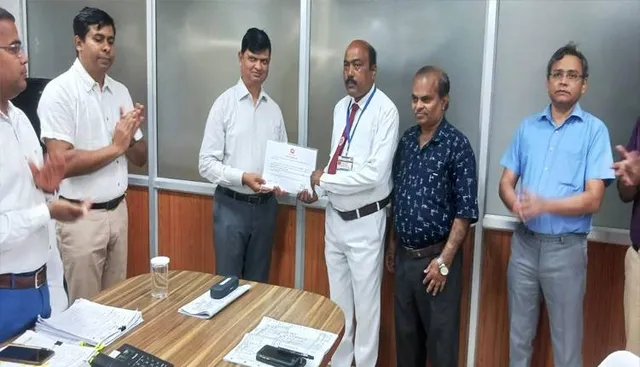 ରେଳ କର୍ମଚାରୀ ପୁରସ୍କୃତ