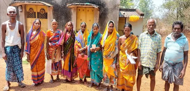 ସରକାରୀ ତ୍ରୁଟି: ଭତ୍ତାରୁ ବଞ୍ଚିତ ୧୦ ବୃଦ୍ଧବୃଦ୍ଧା