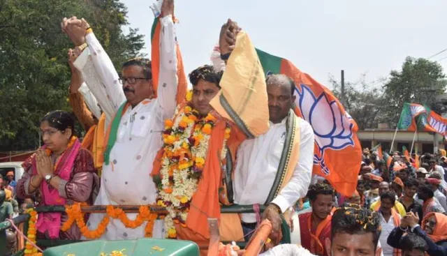 ଝାରସୁଗୁଡ଼ା ଉପନିର୍ବାଚନ: ପ୍ରଚାର ପାଇଁ ବିଜେପି ଘୋଷଣା କଲା ୪୦ ନେତାଙ୍କ ନାମ, ତାଲିକାରେ ୩ କେନ୍ଦ୍ରମନ୍ତ୍ରୀ ସାମିଲ