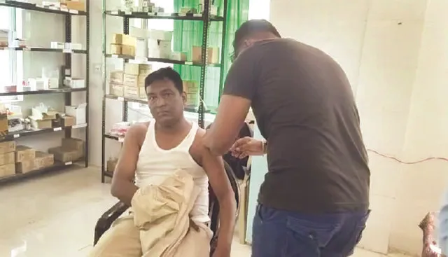 ୫ ପୁଲିସ କର୍ମଚାରୀଙ୍କୁ ହାଣିଲା ଅଭିଯୁକ୍ତ