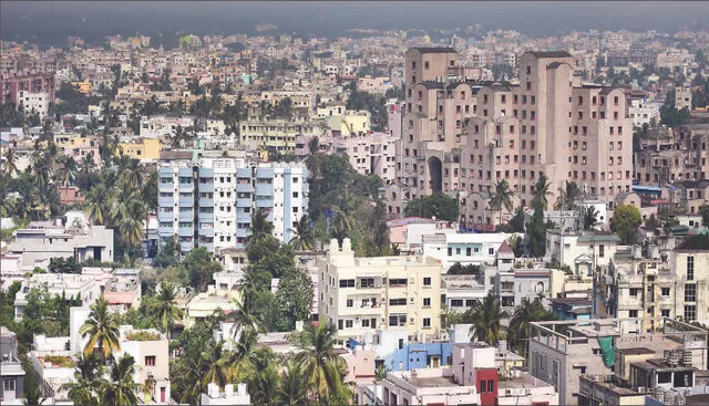 ରାଜଧାନୀ @ ୭୫: ମାଡ଼ିଆସୁଛି ବିପଦ