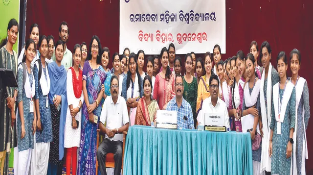 ‘ସମାଜର ପରିବର୍ତ୍ତନ ନିମନ୍ତେ ଉପଯୋଗୀ ସବୁ ଆୟୁଧ ଭିତରୁ ଗଣମାଧ୍ୟମ ଶକ୍ତିଶାଳୀ ମାଧ୍ୟମ’