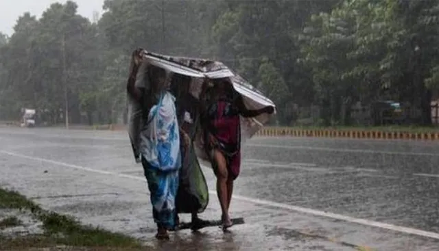 ୨ ସହରରେ ତାପମାତ୍ରା ୪୦ ଡିଗ୍ରି ଛୁଇଁଲା: କେନ୍ଦ୍ରାପଡ଼ାରେ ପ୍ରବଳ ବର୍ଷା