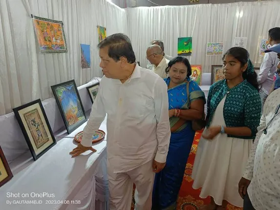 କୁନି ଚିତ୍ରଶିଳ୍ପୀ ଦେବାଂଶୀ ମହାନ୍ତିଙ୍କ ଚିତ୍ରକଳା ପ୍ରଦର୍ଶନୀ