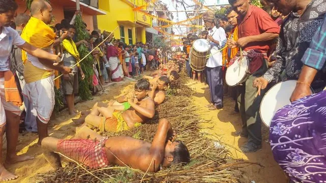 କାମନାବର ପୀଠରେ ଧୂଳି ଦଣ୍ଡ, କଣ୍ଟାରେ ଗଡ଼ିଲେ ମାନସିକ ଦଣ୍ଡଧାରୀ