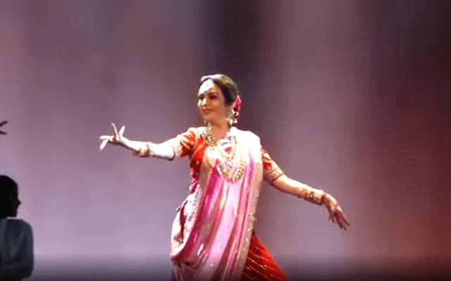 ‘ରଘୁପତି ରାଘବ ରାଜାରାମ୍...’ ଗୀତରେ ମନମୋହିଲା ନୀତା ଅମ୍ବାନିଙ୍କ 'ଭରତନାଟ୍ୟମ୍' ନୃତ୍ୟାଭିନୟ