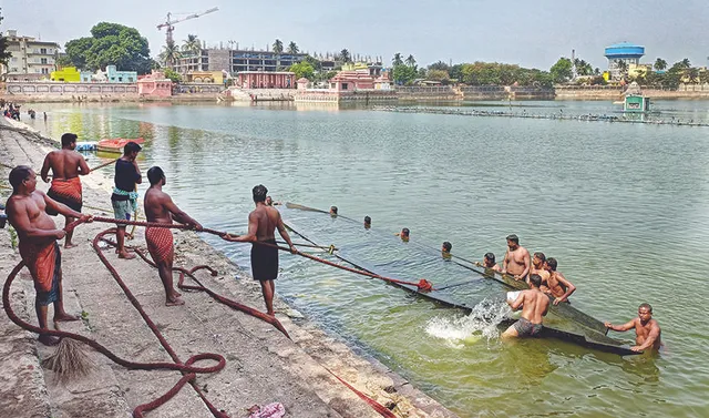 ପ୍ରସିଦ୍ଧ ଚନ୍ଦନଯାତ୍ରା ପାଇଁ ପ୍ରସ୍ତୁତି ଆରମ୍ଭ: ନରେନ୍ଦ୍ରରୁ ଉଠିଲେ ନନ୍ଦା, ଭଦ୍ରା ଓ ବୈଜୟନ୍ତୀ