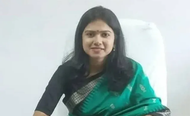 ବିବାହ ପାଇଁ ଛୁଟିରେ ଗଲେ ସମ୍ବଲପୁର ଜିଲ୍ଲାପାଳ ଅନନ୍ୟା