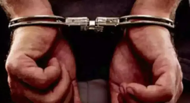 ୬ ଲୁଟେରାଙ୍କଠାରୁ ୨୦  ମୋବାଇଲ୍‌ ଜବତ