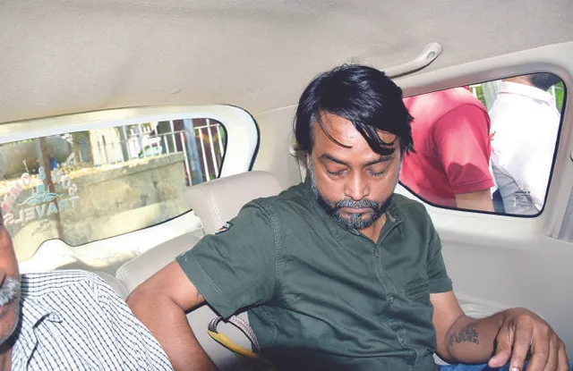 ସମ୍ବଲପୁର ପିଏମ୍‌ଜିରେ ସିବିଆଇ ପଶିଲା, ୧ ଲକ୍ଷ ୪୦ ହଜାର ଲାଞ୍ଚନେଇ ଧରାପଡ଼ିଲେ ଯନ୍ତ୍ରୀ