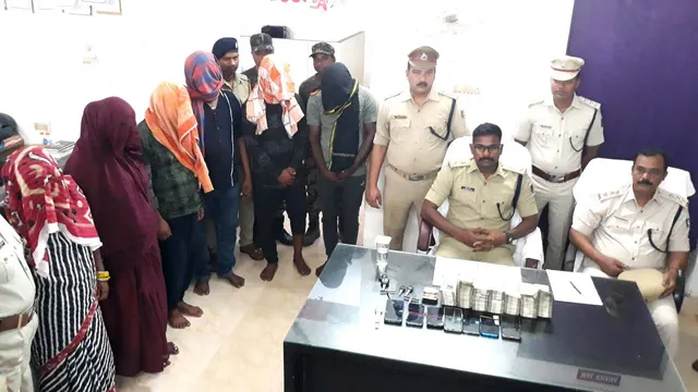 ଫୁଲବାଣୀରେ ୧୭.୫୦ ଲକ୍ଷ ଲୁଟ୍‌ ଘଟଣା: ୨ ମହିଳାଙ୍କ ସମେତ ୬ ଗିରଫ