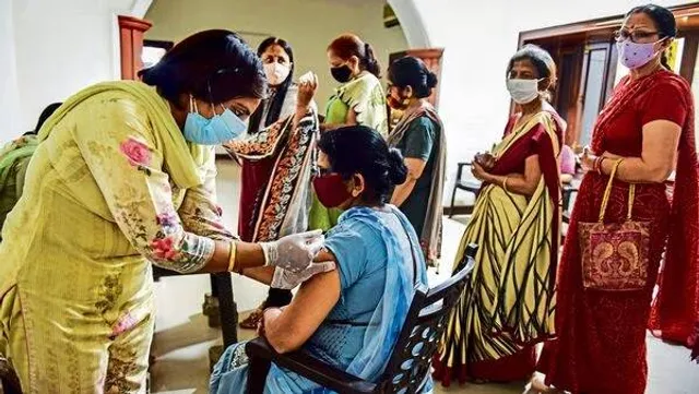 ୭ ମାସରେ ସର୍ବାଧିକ: ଆଜି ଦେଶରେ ଦୈନିକ କୋଭିଡ୍‌-୧୯ ସଂକ୍ରମଣ ସଂଖ୍ୟା ୭,୮୦୦ ଉପରେ; ୪୦ ହଜାର ଟପିଲା ସକ୍ରିୟ ଆକ୍ରାନ୍ତଙ୍କ ସଂଖ୍ୟା