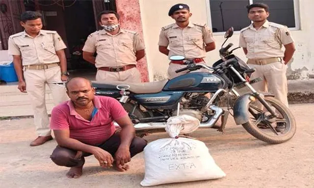 ୮ କେଜି ଗଞ୍ଜେଇ ଜବତ, ଜଣେ ଗିରଫ