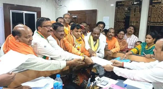 ଝାରସୁଗୁଡ଼ା ଉପନିର୍ବାଚନ: ବିଜେପି ପ୍ରାର୍ଥୀ ଟଙ୍କଧରଙ୍କ ନାମାଙ୍କନ ଦାଖଲ