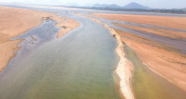 ବୌଦ୍ଧବାସୀଙ୍କ ପାଇଁ କାଳ ସାଜିଲା! ‘ଡଙ୍ଗାଏ ପଥରକୁ ଆଠଟଙ୍କା’