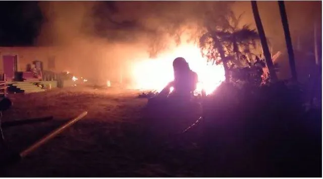 ଭୟାବହ ଅଗ୍ନିକାଣ୍ଡ: ଜଳିଗଲା ଗୋଦାମ ଗୃହ, ୨ ଜଣ ଅଣନିଃଶ୍ବାସୀ