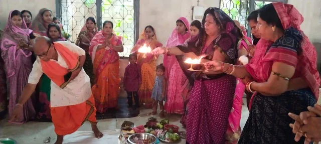 ସମ୍ବଲପୁର ନାରୀବନ୍ଦୀ ନିକେତନରେ ସାବିତ୍ରୀ ବ୍ରତ।