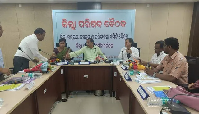 ଅସୁବିଧା ଥିବା ଗାଁ’ ରାସ୍ତା ଆର୍‌ଡିକୁ ହସ୍ତାନ୍ତର ନିର୍ଦ୍ଦେଶ