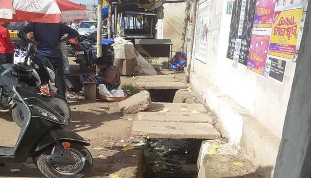 ‌ଲୋକଙ୍କୁ ମିଳୁନି, ପାଇପ୍ ଫାଟି ଡ୍ରେନରେ ଚାଲିଛି ପାଣି