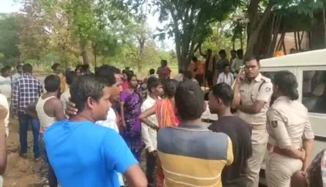 ପୁଲିସ ଉଠାଇ ନେଇଥିବା ଯୁବକଙ୍କ ଝୁଲନ୍ତା ମୃତଦେହ ଉଦ୍ଧାର