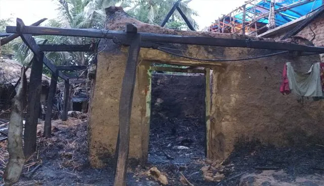 ୪ ବଖରା ପୋଡ଼ିଗଲା