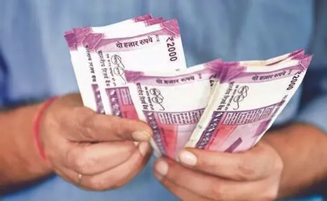 ଏବେ ବି ୧୦ ହଜାର କୋଟି ଟଙ୍କାର ୨୦୦୦ ଟଙ୍କିଆ ନୋଟ ଫେରିନାହିଁ: ରିଜର୍ଭ ବ୍ୟାଙ୍କ ଗଭର୍ଣ୍ଣର