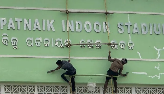 ଅସୁରକ୍ଷିତ ନିର୍ମାଣ କାର୍ଯ୍ୟରେ ରୋକ୍‌ କେବେ?