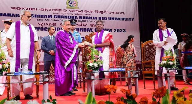 ଏମ୍‌ଏସ୍‌ସିବିୟୁ ସମାବର୍ତ୍ତନ ଉତ୍ସବରେ ରାଷ୍ଟ୍ରପତିଙ୍କ ପରାମର୍ଶ: ଚାକିରି କରିବା ଅପେକ୍ଷା ଦେବା ଶିଖ