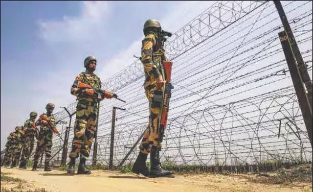 ପାକିସ୍ତାନ ହିଂସା ଅଣାୟତ୍ତ: ଭାରତୀୟ ସେନା ସତର୍କ, ସୀମାରେ ହାଇଆଲର୍ଟ