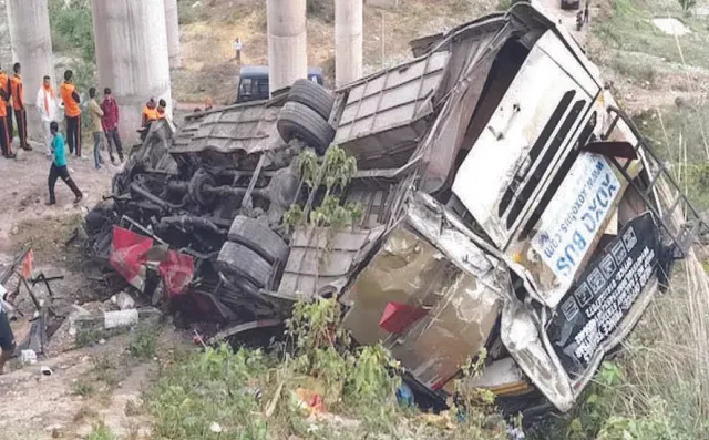 ଖାଇକୁ ଖସିଲା ତୀର୍ଥଯାତ୍ରୀ ବସ୍‌: ୧୦ ମୃତ, ୫୦ ଆହତ