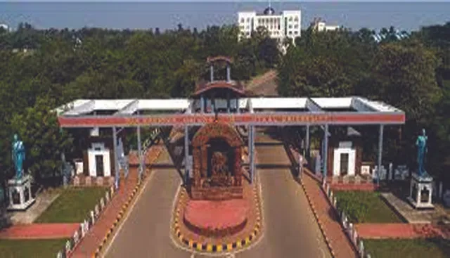 ଏଥର ବି ସେଲ୍ଫ ଫାଇନାନ୍ସିଂରେ କଟକଣା: ରାଜଭବନ-ଉଚ୍ଚଶିକ୍ଷା ବିଭାଗ ଟଣାଓଟରା