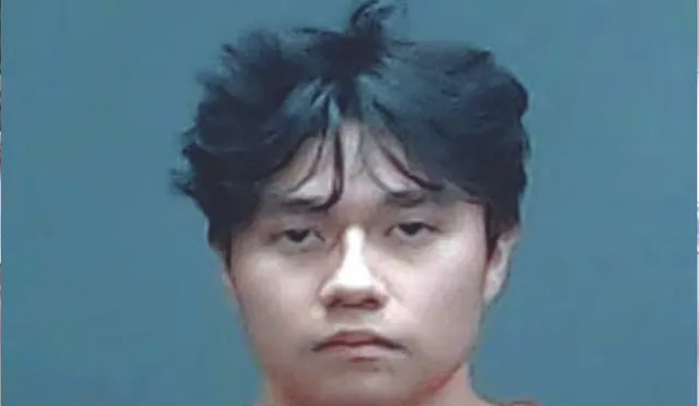 ବାପା-ମାଆ-ଭାଇ-ଭଉଣୀଙ୍କୁ  ମାରିଲା ଆମେରିକା ତରୁଣ