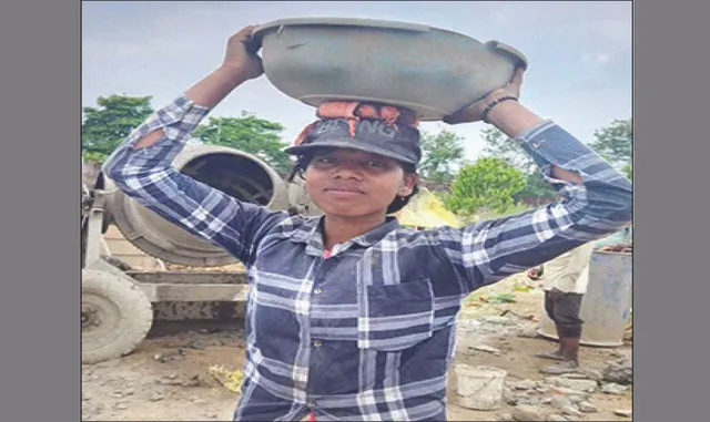 ପାଠପଢ଼ା ପାଇଁ ମୂଲ ଲାଗୁଛନ୍ତି ବଣ୍ଡାଝିଅ: ଯୁକ୍ତଦୁଇ ପରୀକ୍ଷାରେ ଟପର୍‌ ହୋଇଥିଲେ